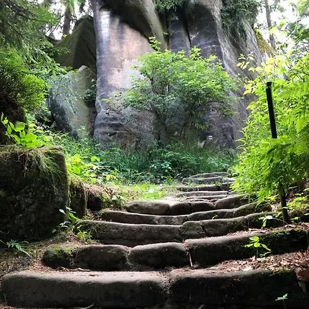 Feriehus Klimatyczny Dom Kopaczowka Przytulna Miejscowka Z Kominkiem, Sauna I Ogrodem U Podnoza Gor Stolowych