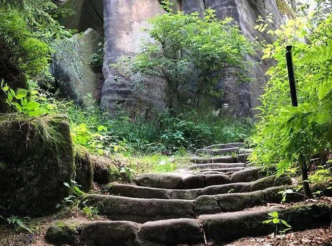 펜션 Klimatyczny Dom Kopaczowka Przytulna Miejscowka Z Kominkiem, Sauna I Ogrodem U Podnoza Gor Stolowych